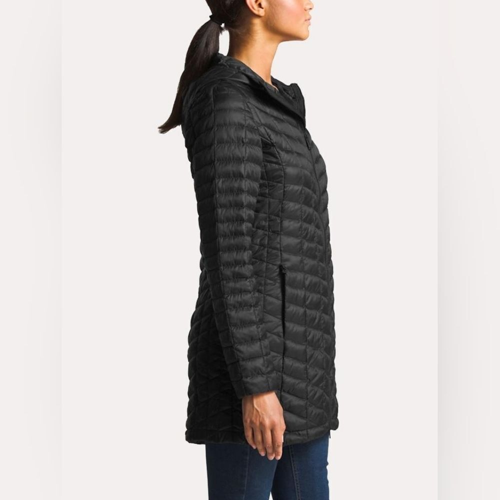 The North Face Women's Quilted Black Puffer Coat - Thermoball Parka - Picture 3 of 10